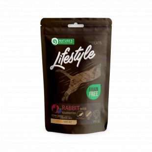 NATURE'S PROTECTION LIFESTYLE snack for cats with rabbit and blueberries 75 g